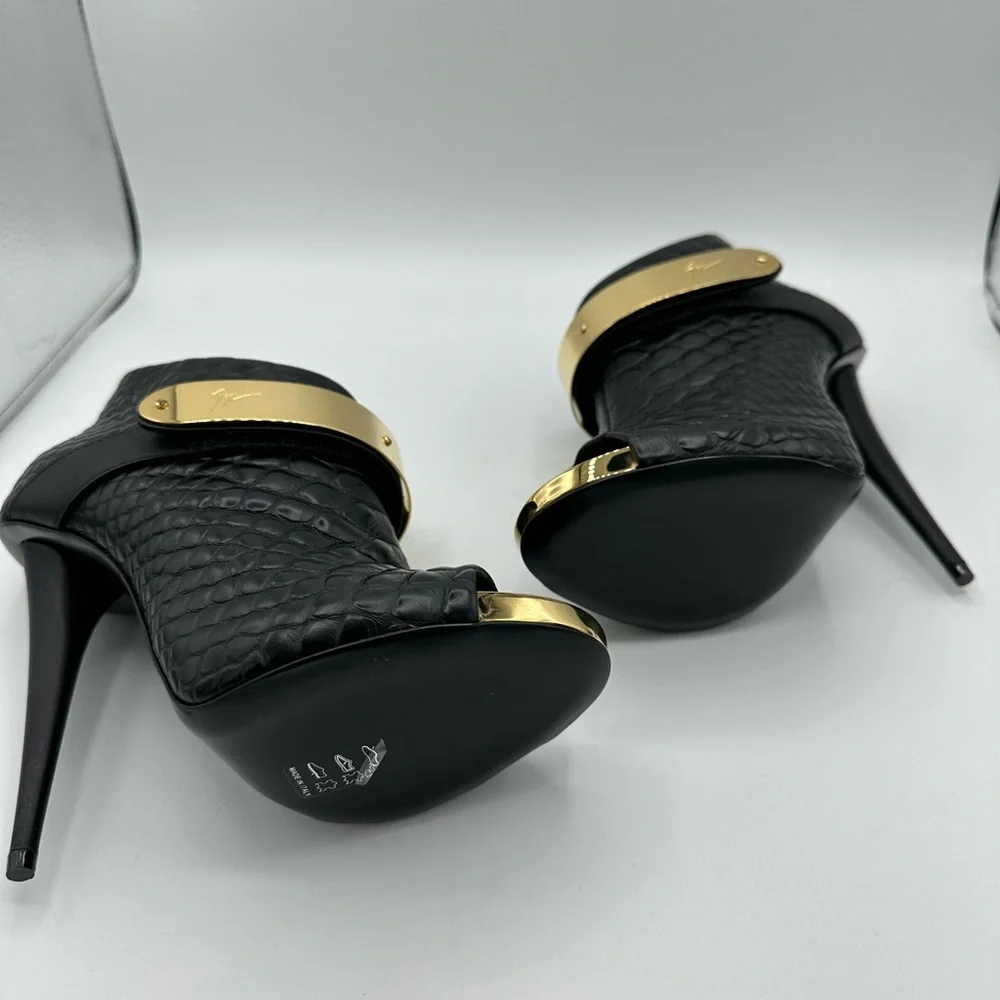 Booties - Picture 5 of 7